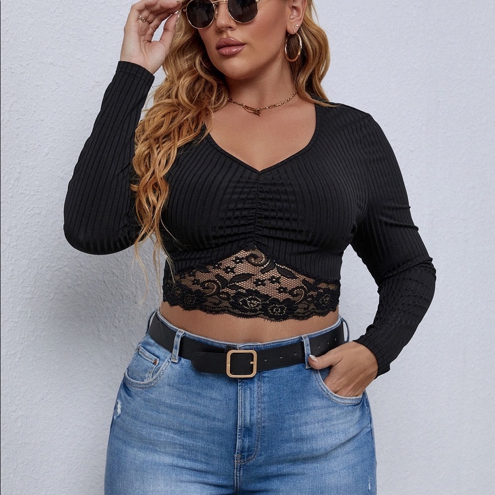 Shein Plus Contrast Lace Ruched Crop Tee - Picture 5 of 6